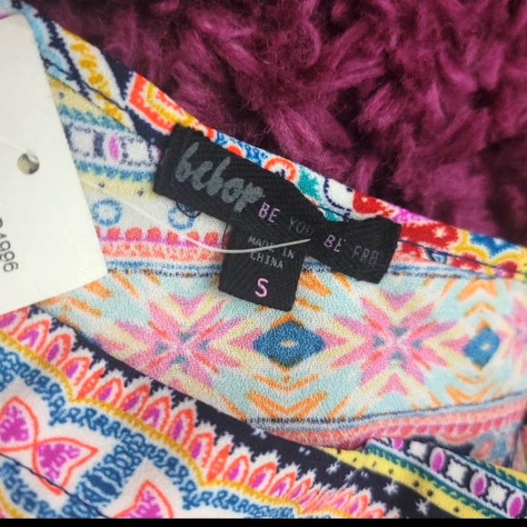 NWT Womens multi-colored Romper size small. - Picture 2 of 8
